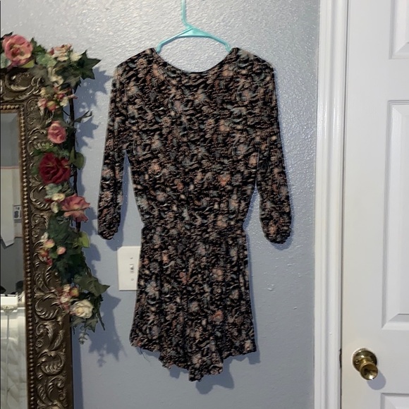 Romper - Picture 2 of 6